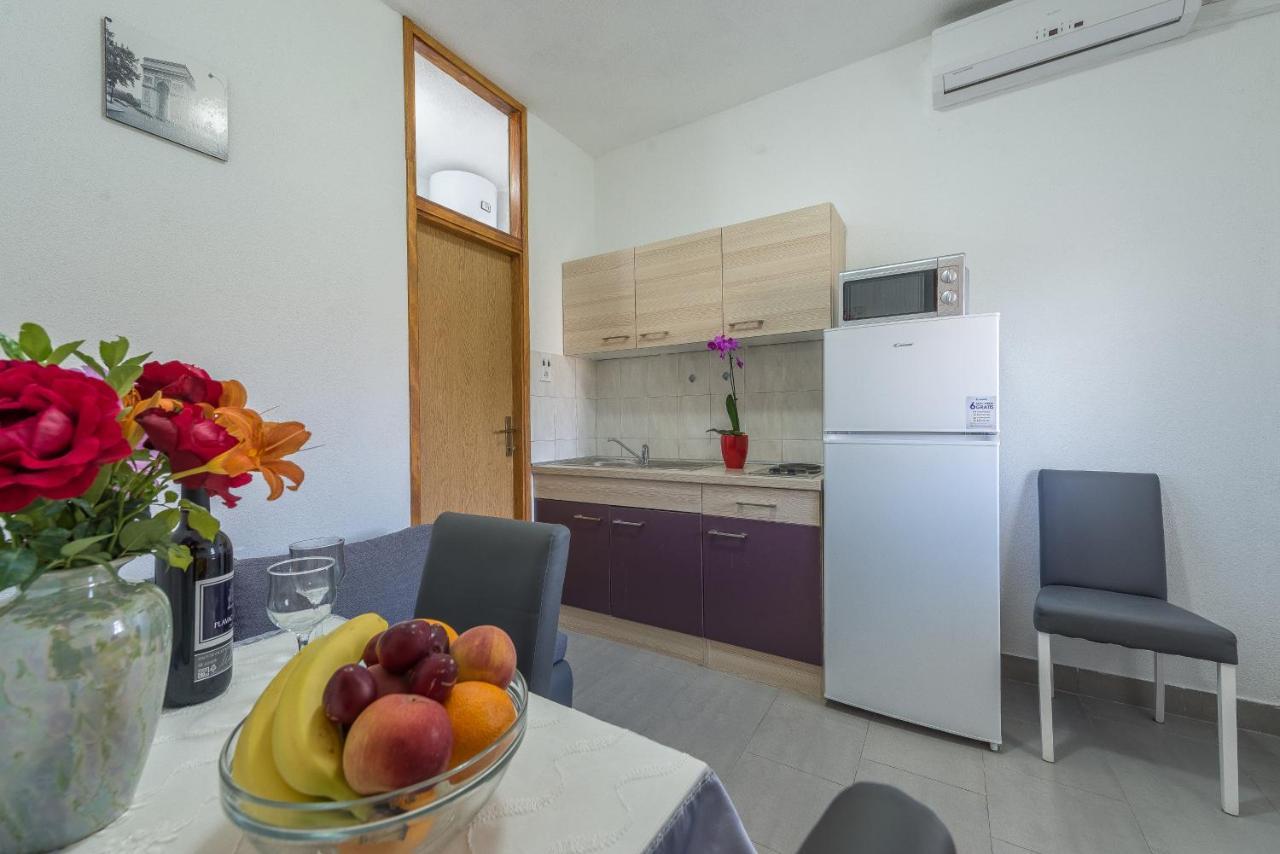 Apartmani Mlinar9 #2 Gornji Karin Exterior foto